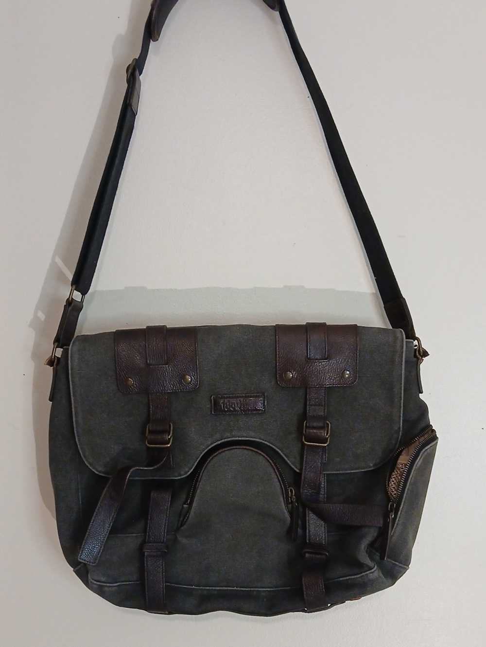 Johnston & Murphy Canvas Messenger Bag in Dark Gray with Brown Trim - Unbranded